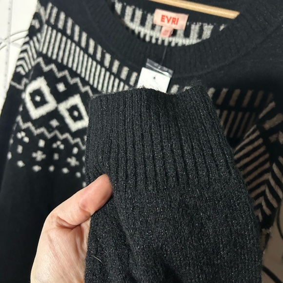 NEW Evri Black + White Winter Patterned Sweater, Women’s 3X, Metallic Detailing - Picture 7 of 7